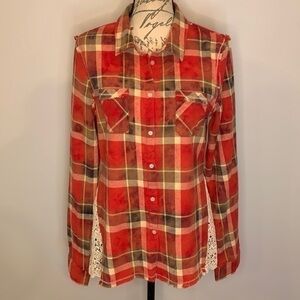 White Crow from The Buckle plaid flannel shirt with crochet side detail Jr L